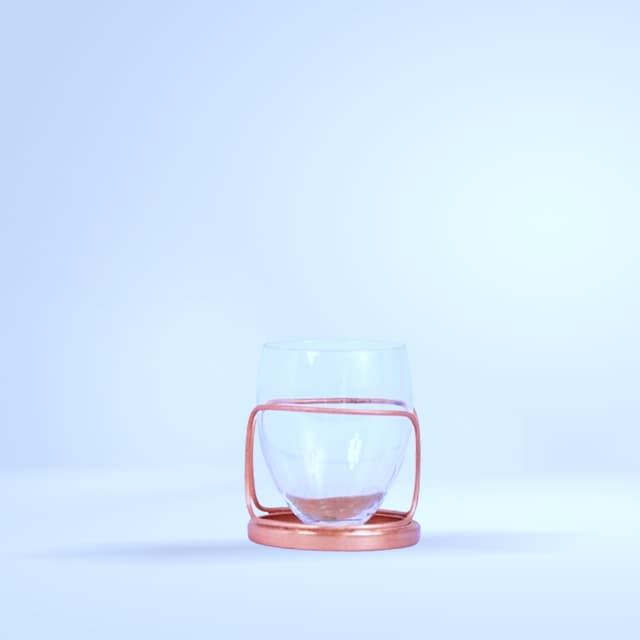 Verre à bougie sur support cuivré
